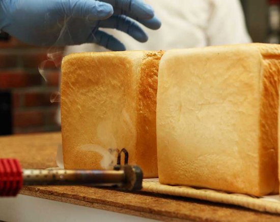 ルミトロン食パン郡山菜根店 写真3